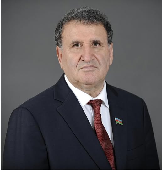 AMEA-nın prezidenti akademik İsa Həbibbəylinin 28 May – Müstəqillik Günü münasibətilə Akademiya əməkdaşlarına təbriki