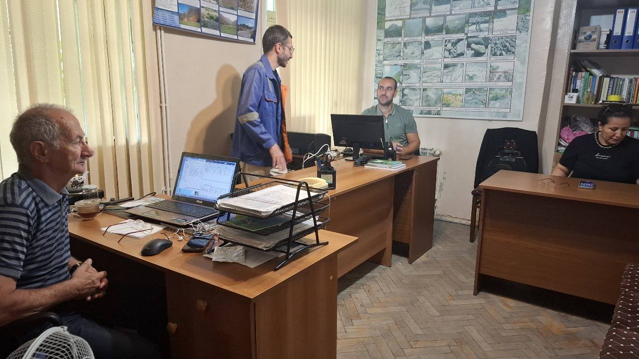 Şəki Regional Elmi Mərkəzdə əməyin mühafizəsi tədbirləri çərçivəsində növbəti monitorinq həyata keçirilib