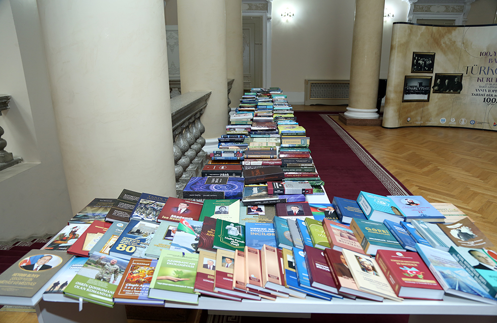 Akademik İsa Həbibbəyli “Azərbaycan elmi: Humanitar və rəqəmsal təfəkkürün qovşağında” mövzusunda ustad dərsi keçib