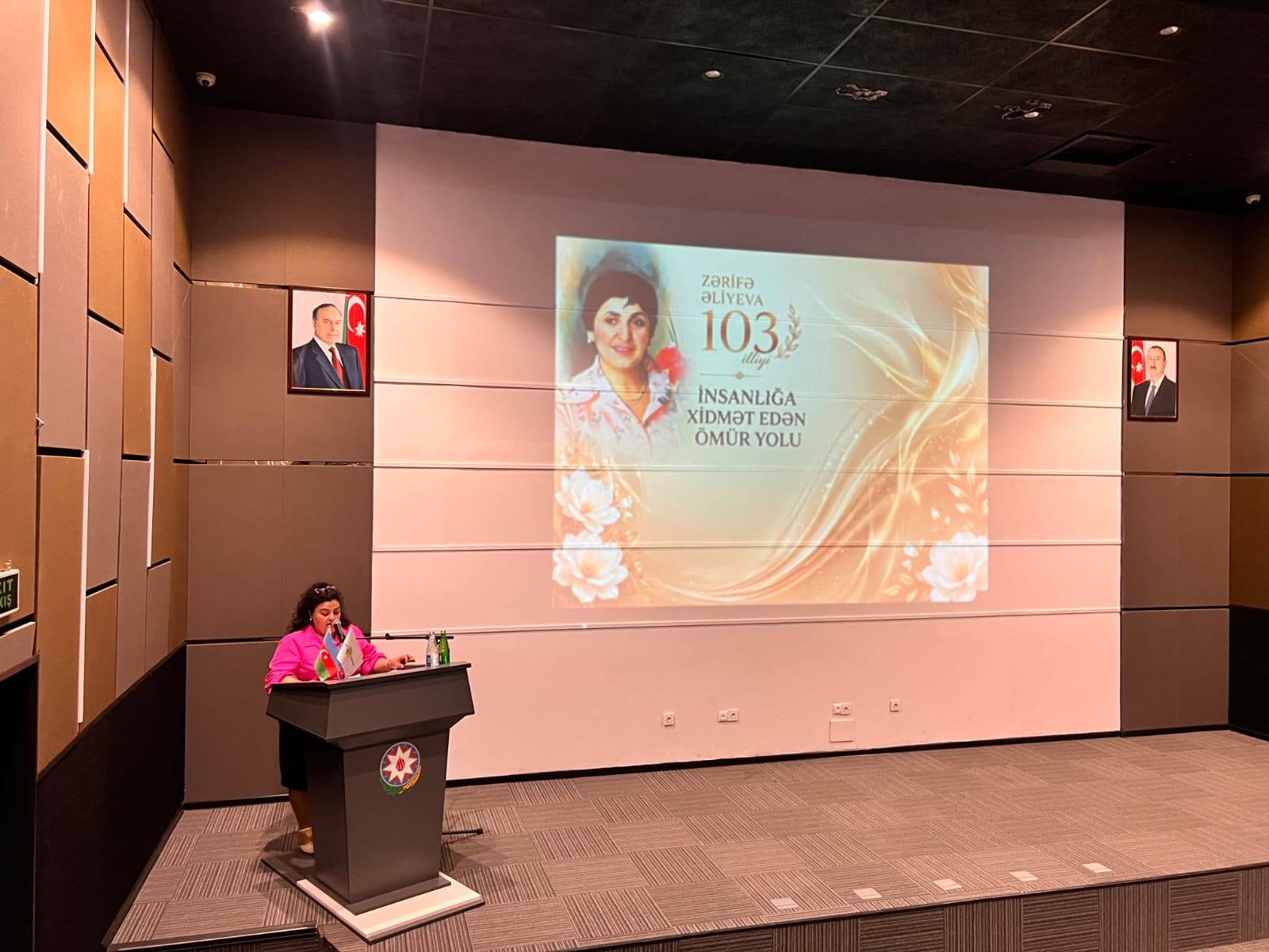 Zərifə Əliyevanın 103 illiyinə həsr olunmuş tədbirdə "Ədəbi prizmada həkimlik" mövzusunda məruzə təqdim olunub