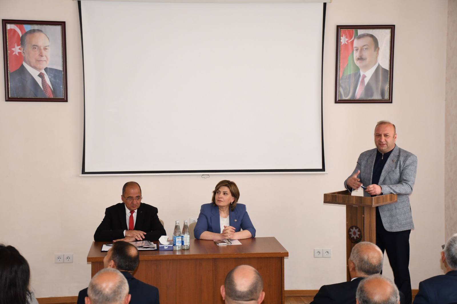 Oğuzda Şəki-Oğuz bölgəsində erkən orta əsrlər şəhərsalma və memarlıq irsinin tədqiqinə həsr olunmuş elmi-praktiki konfrans keçirilib