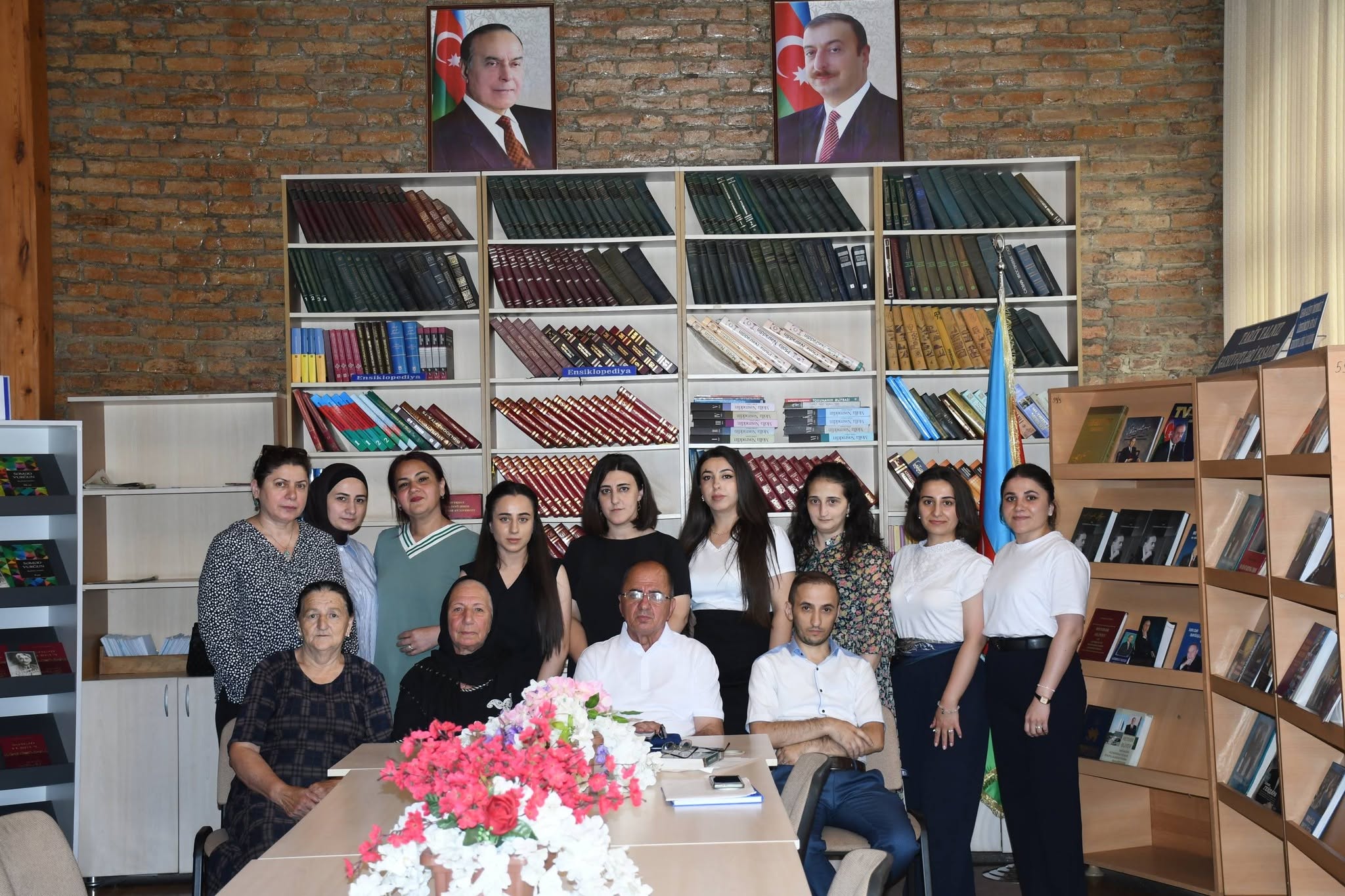 Şəkidə "Klassik poeziyanın Şamaxıdan doğan günəşi - Xaqani Şirvani" mövzusunda dəyirmi masa keçirilib