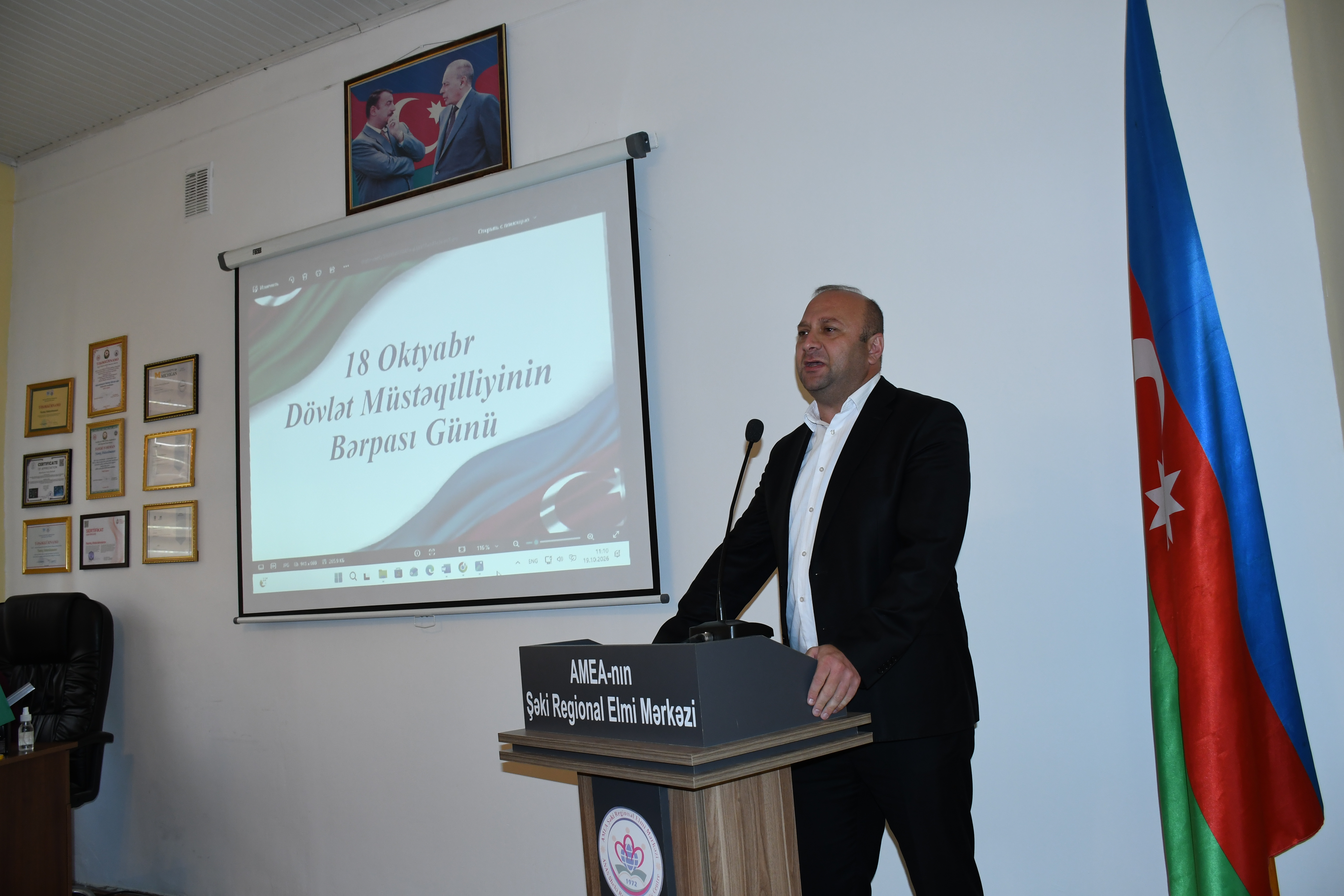 Şəki Regional Elmi Mərkəzdə Müstəqilliyin Bərpası Günü qeyd olunub